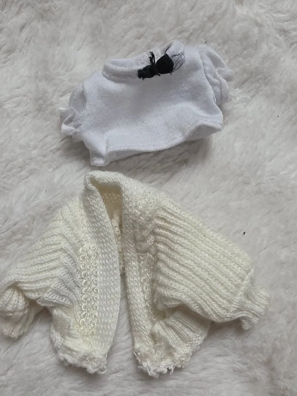 MGA Na! Na! Na! Surprise Teens Doll Samantha Smartie Sweater & Top Clothes Only